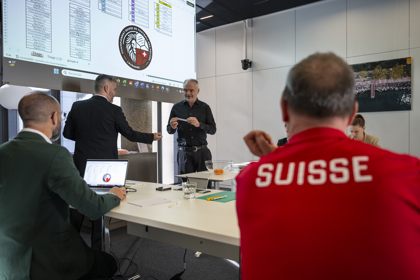 Tirage au sort du championnat suisse de football des polices, qui aura lieu les 3 et 4 jiun 2026. Musée Olympique, Lausanne, le 27 février 2026.